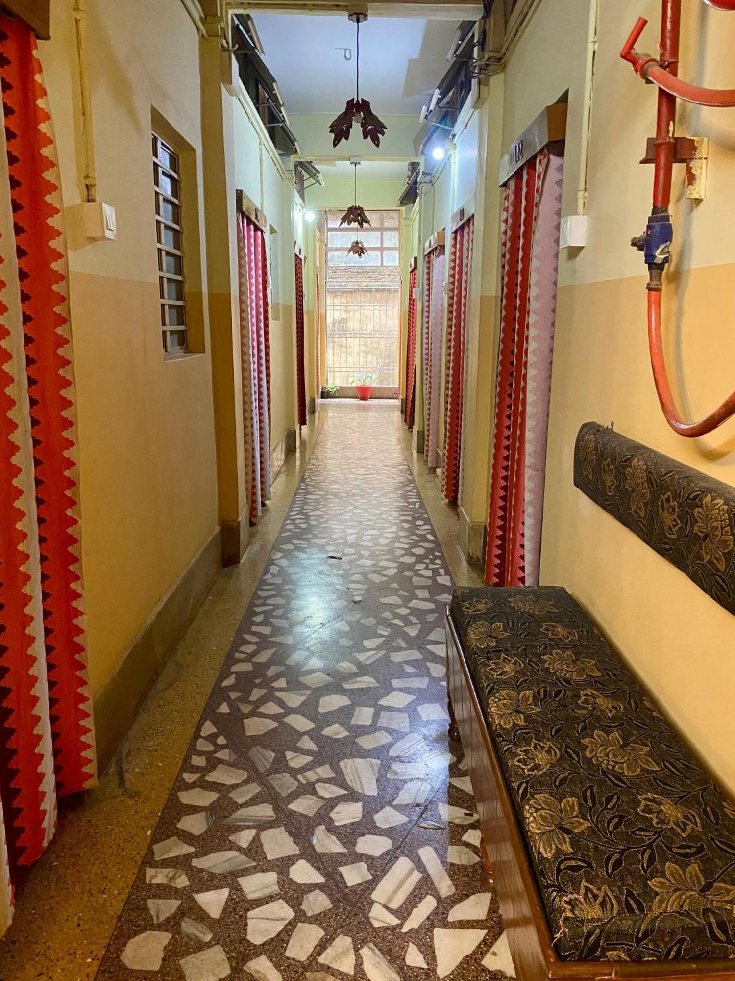 Hotel Raj Siliguri Eksteriør bilde